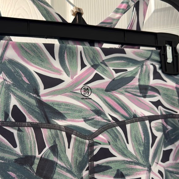 Sage Collection 2-piece Work Out Set Pink and Green Leaf Design Size S NWT - Picture 3 of 8